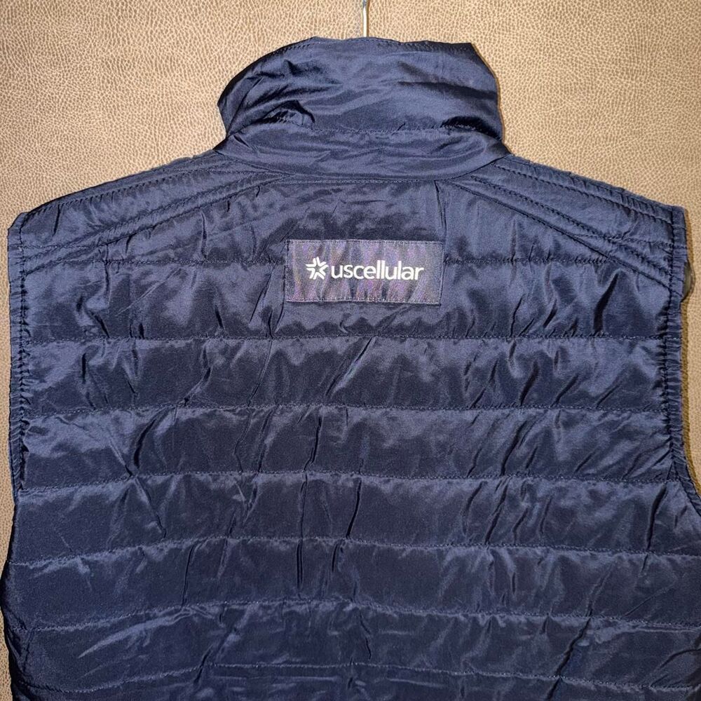 Milwaukee Brewers Navy blue puffer vest with quilted design - Picture 8 of 8